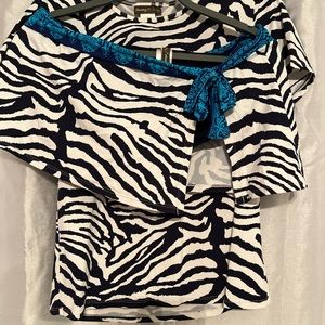 Tommy Bahama swim suit XL never worn. No tags. Turquoise Navy.